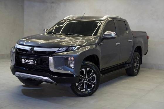 MITSUBISHI L200 TRITON 2.4 16V TURBO DIESEL SPORT HPE CD 4P 4X4 AUTOMÁTICO MITSUBISHI L200 TRITON 2.4 16V TURBO DIESEL SPORT HPE CD 4P 4X4 AUTOMÁTICO